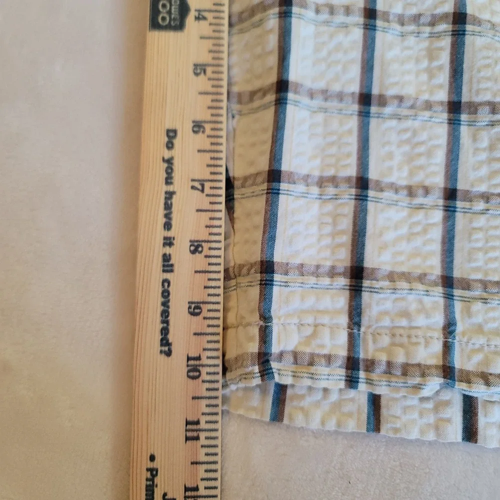 Tommy Bahama Shorts Mens 38 Beige Blue Plaid Seersucker Cotton Flat Front Casual